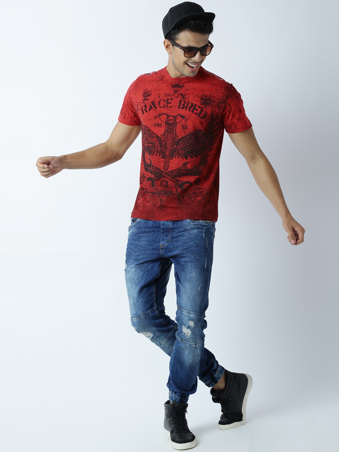 

Huetrap Men Red Printed Round Neck T-shirt