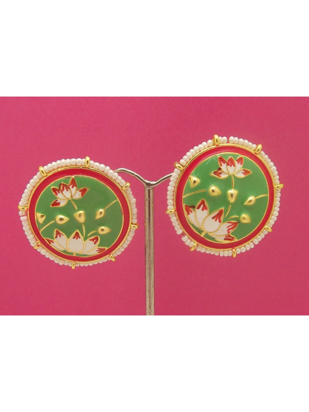 

FEMMIBELLA Green Circular Studs Earrings
