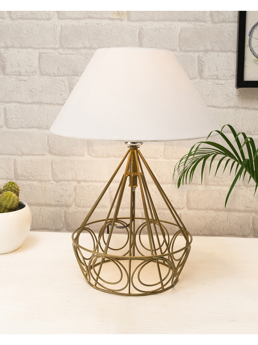 

Homesake White & Gold-Colored Solid Diamond Farmhouse Table Lamps