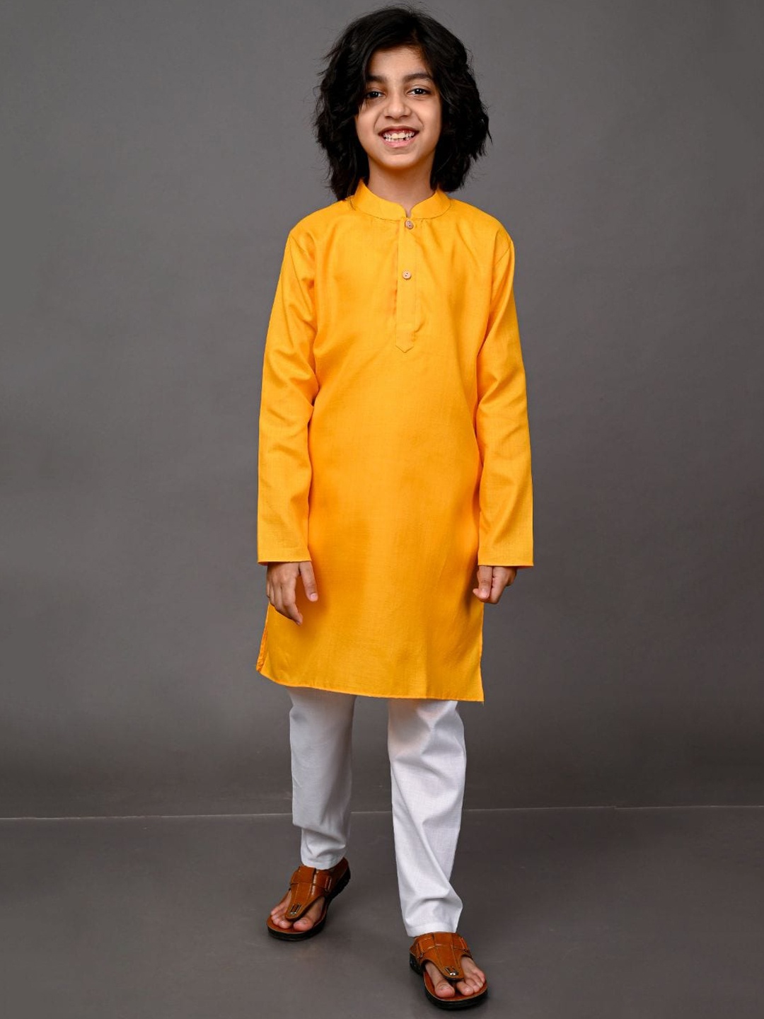 

VESHAM Boys Yellow Kurta with Pyjama