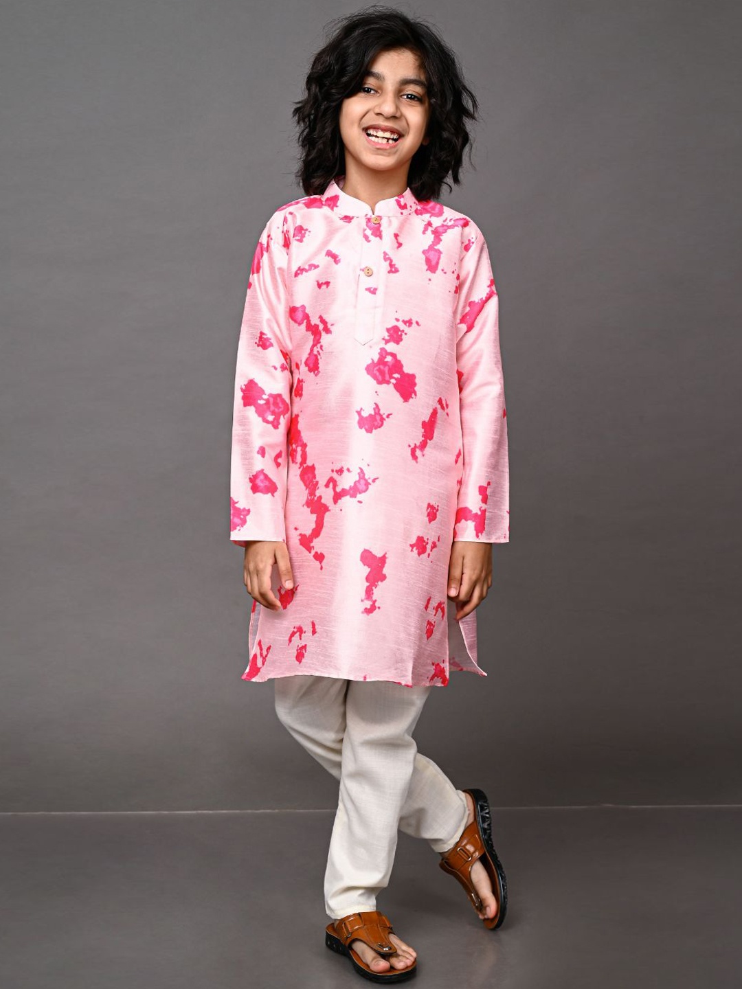 

VESHAM Boys Pink Floral Printed Kurta with Pyjama