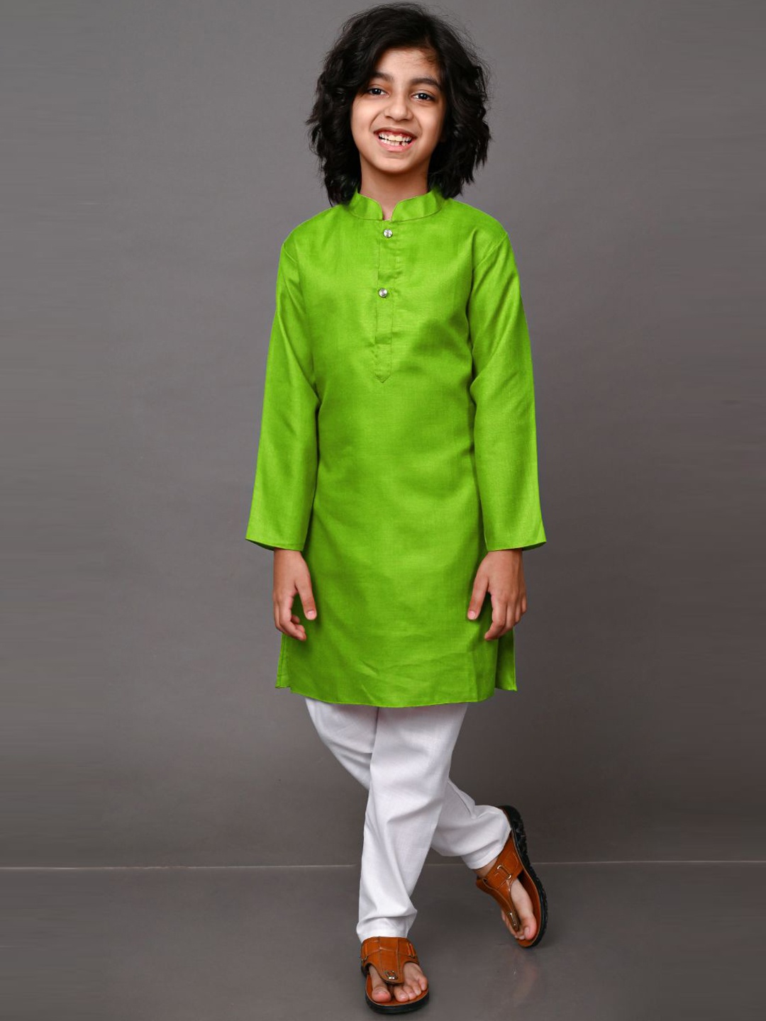 

VESHAM Boys Green Pleated Kurti with Salwar