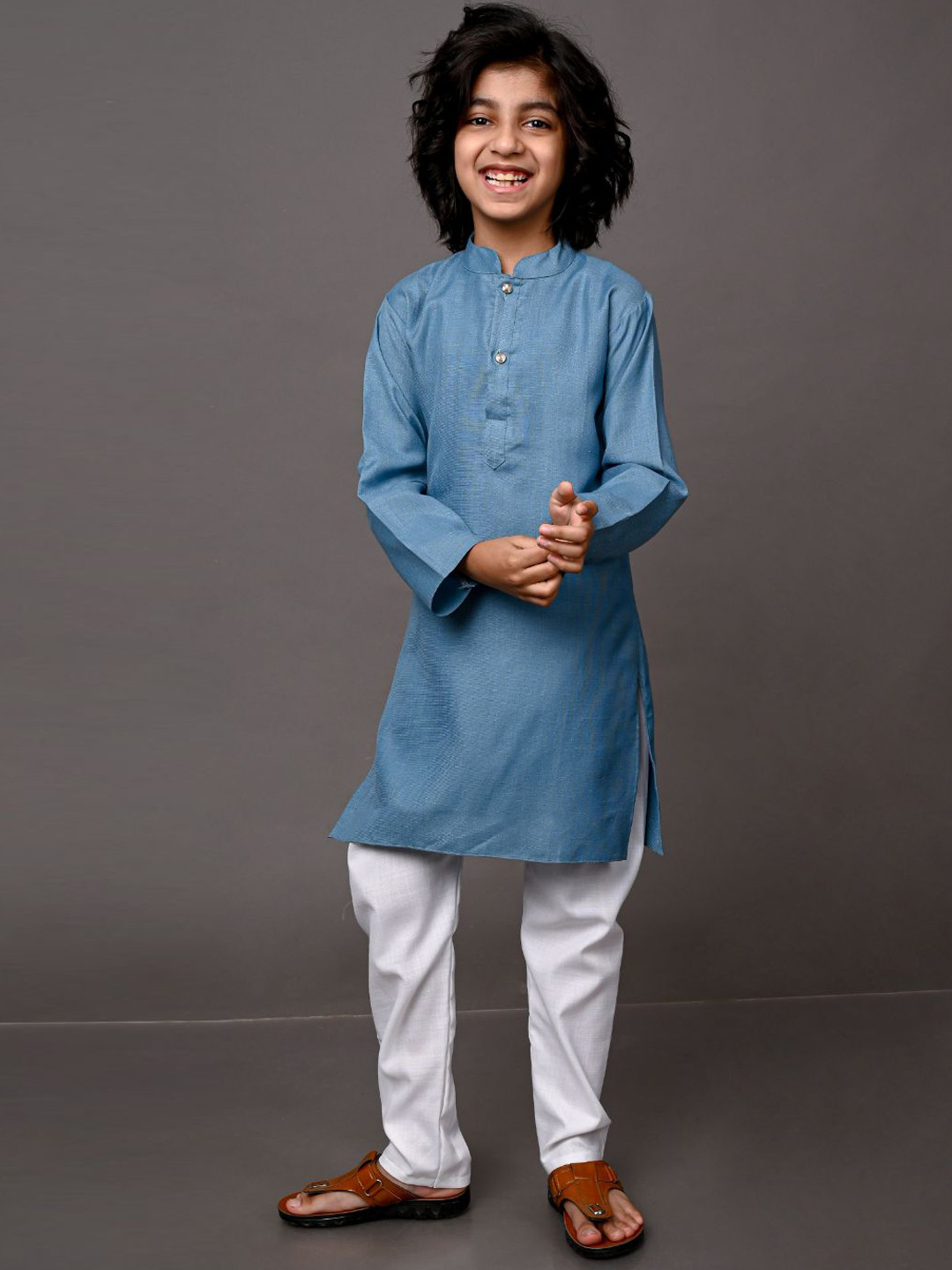 

VESHAM Boys Blue Solid Kurta with Pyjamas