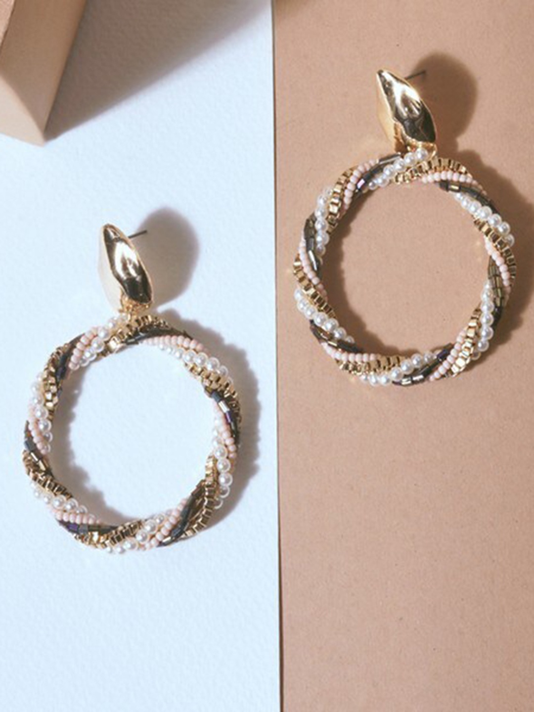 

BELLEZIYA Gold-Toned Contemporary Drop Earrings