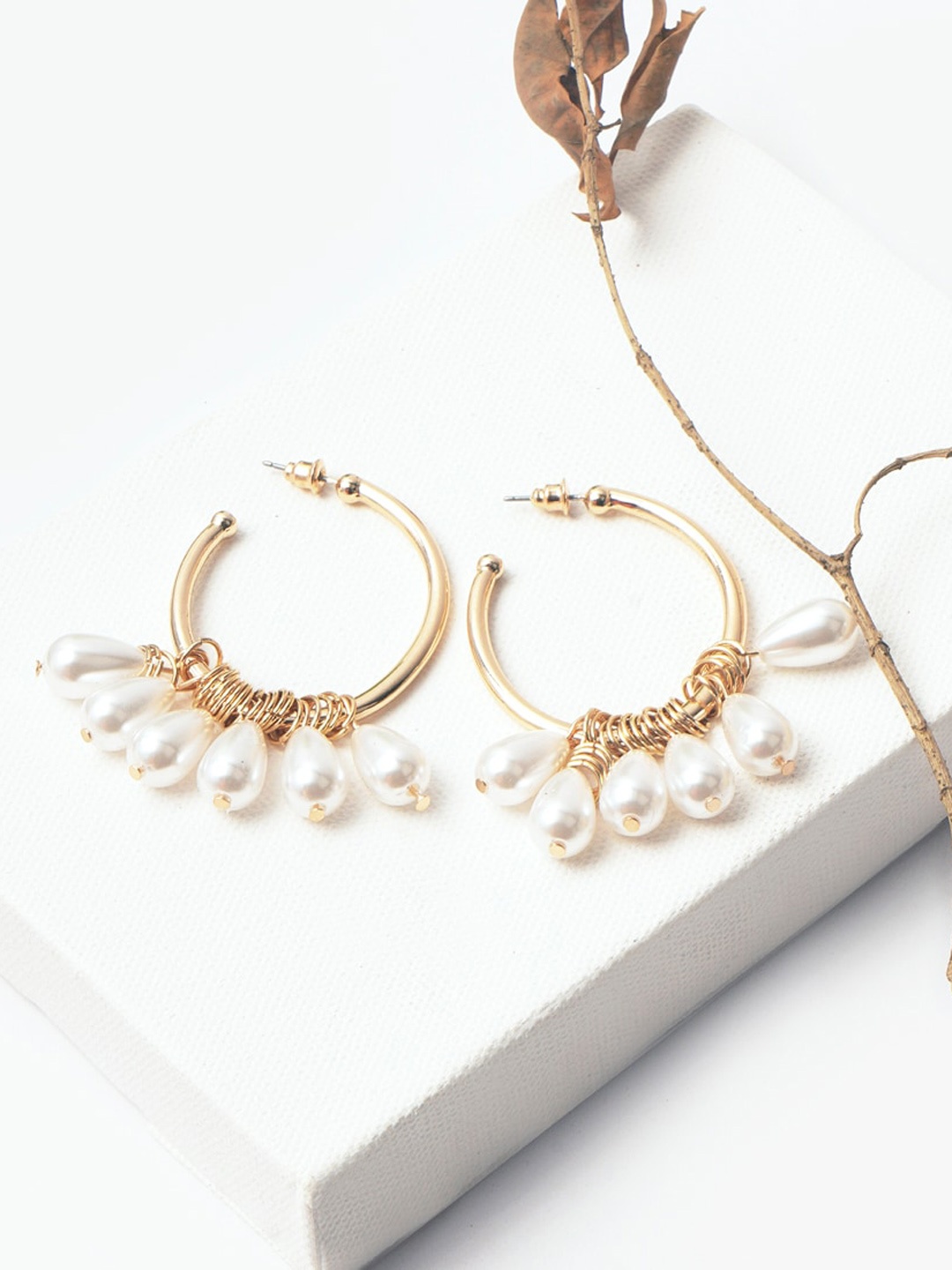 

BELLEZIYA Women Gold-Toned Contemporary Hoop Earrings