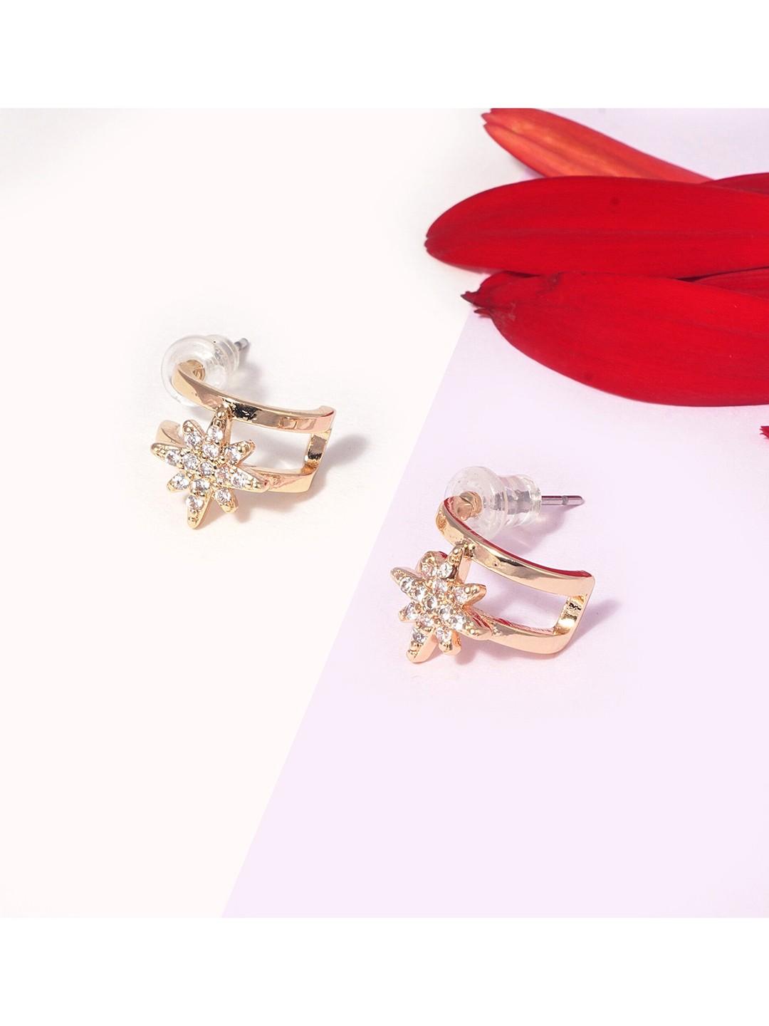 

BELLEZIYA Gold Plated Contemporary Studs Earrings