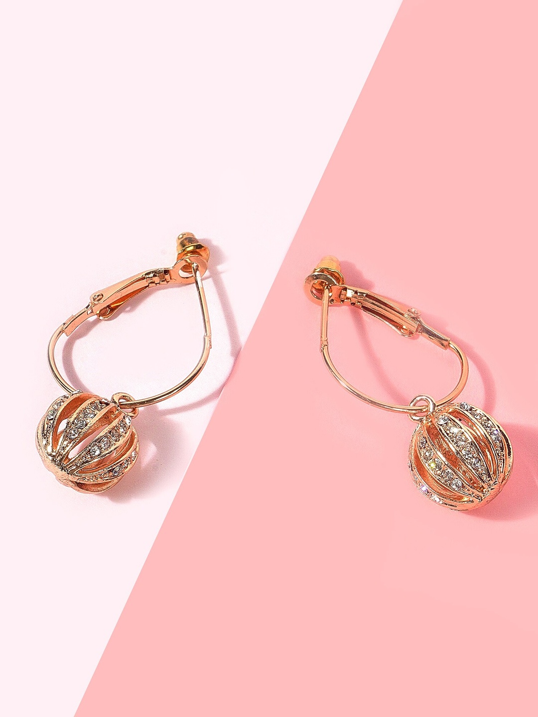 

BELLEZIYA Women Gold-Toned Alloy Contemporary Drop Earrings