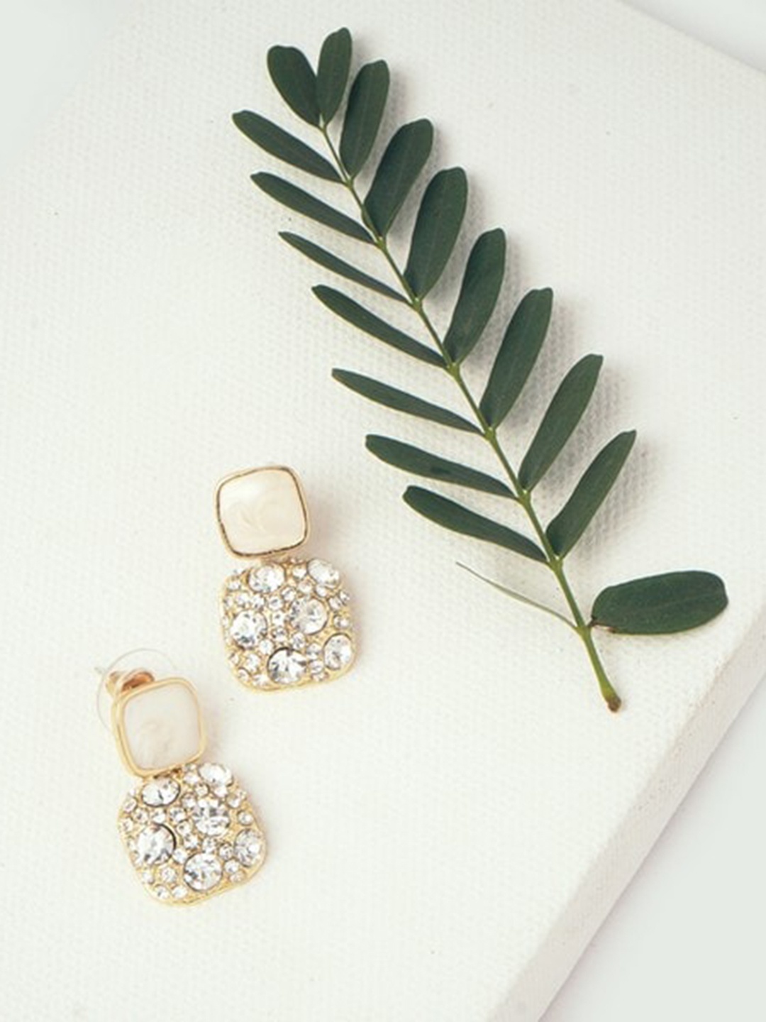 

BELLEZIYA Gold-Toned & White Contemporary Studs Earrings