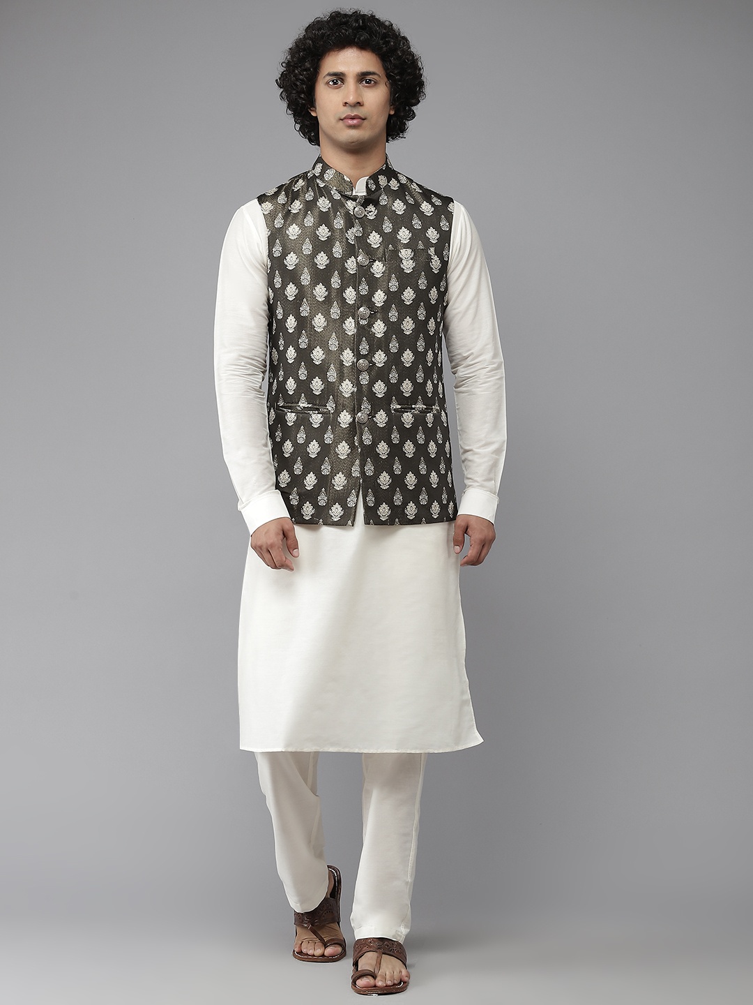 

See Designs Men White & Charcoal Grey Pure Silk Kurta with Pyjamas & Nehru Jacket