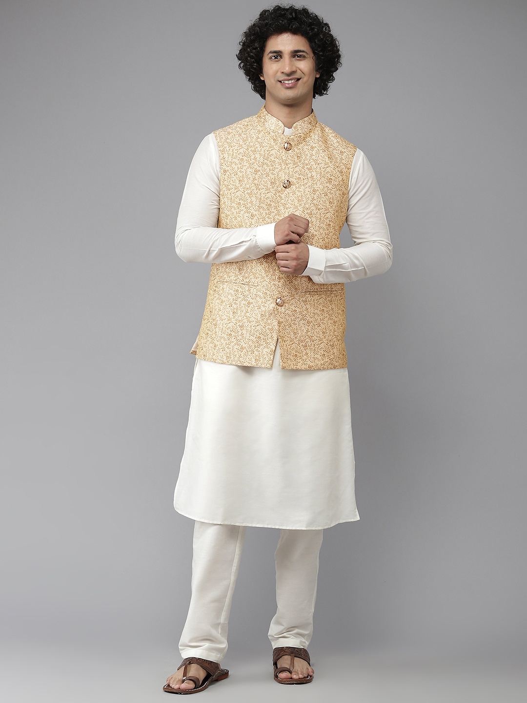 

See Designs Men White & Golden Solid Pure Silk Kurta with Pyjamas & Nehru Jacket