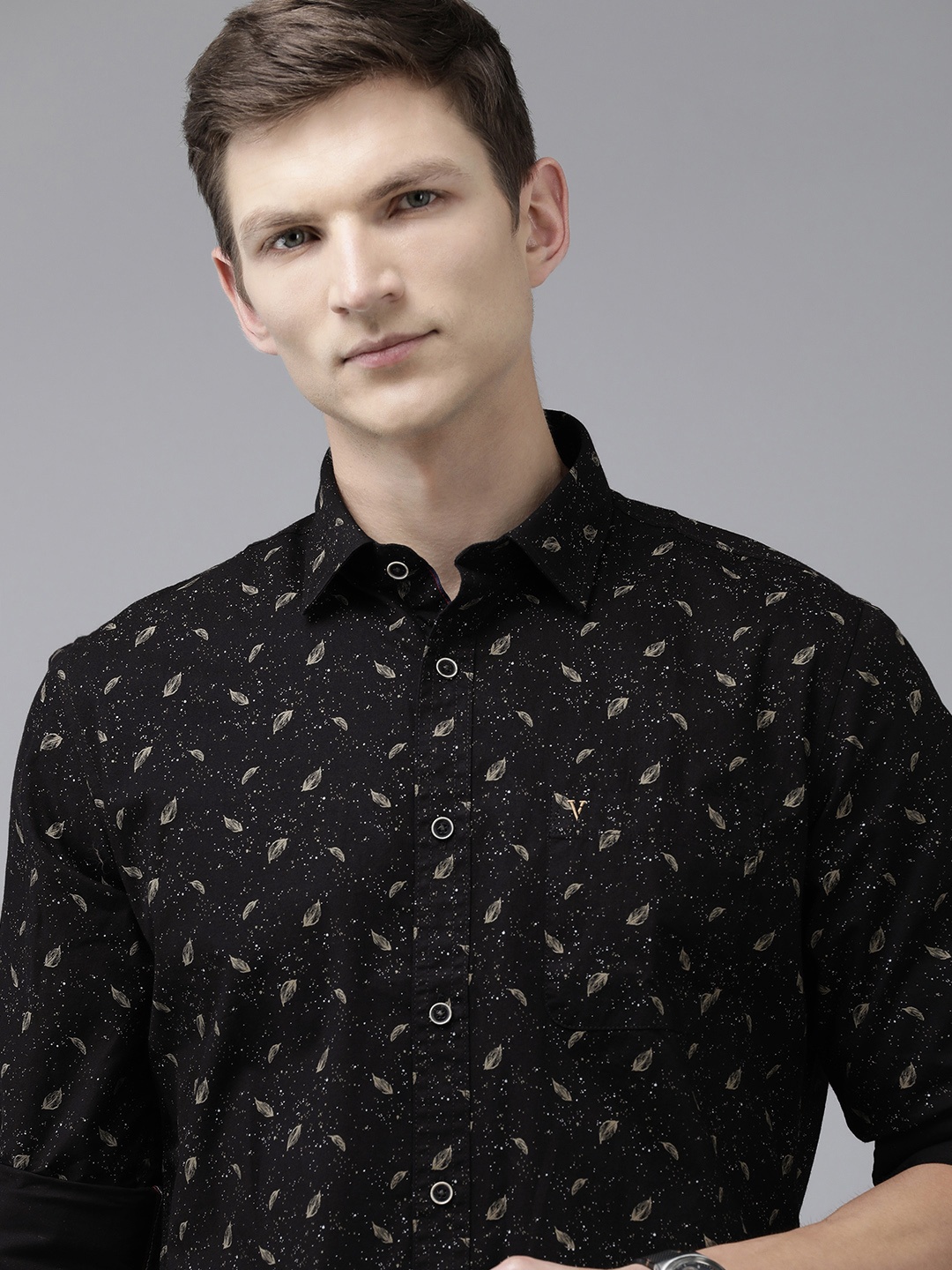 

Van Heusen Sport Men Pure Cotton Slim Fit Opaque Printed Casual Shirt, Black