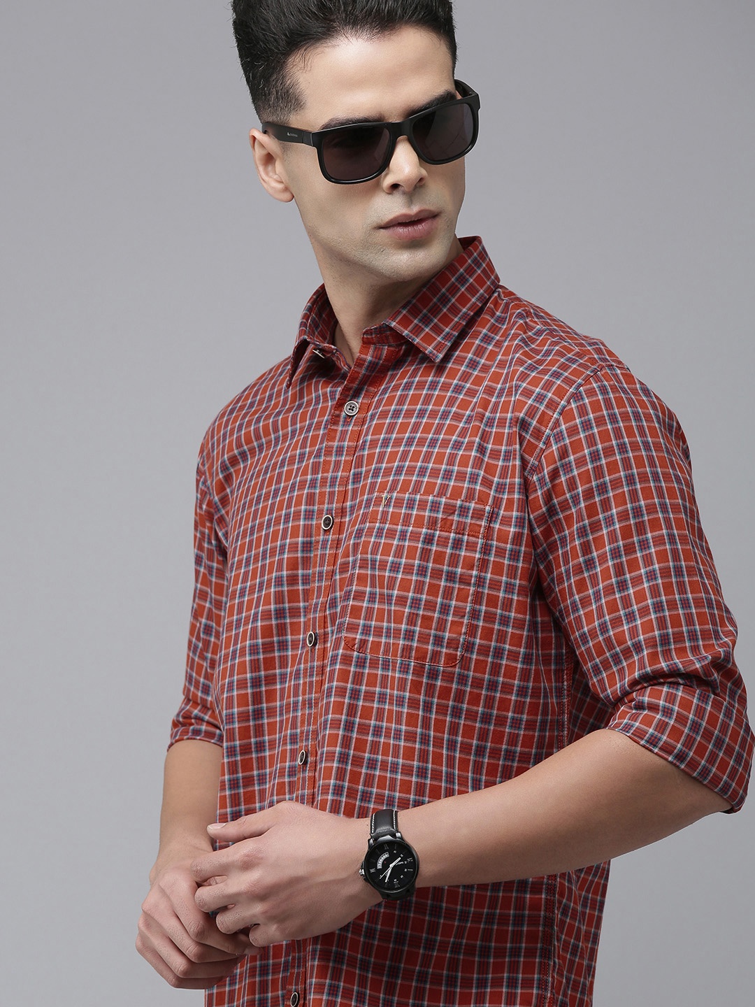 

Van Heusen Sport Men Rust Slim Fit Checked Casual Shirt