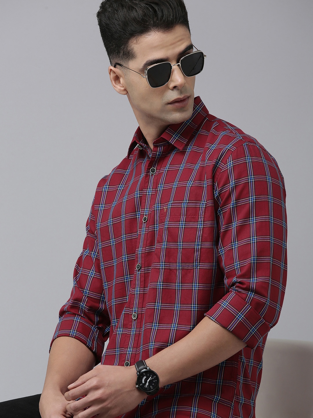 

Van Heusen Sport Men Maroon Slim Fit Checked Casual Shirt