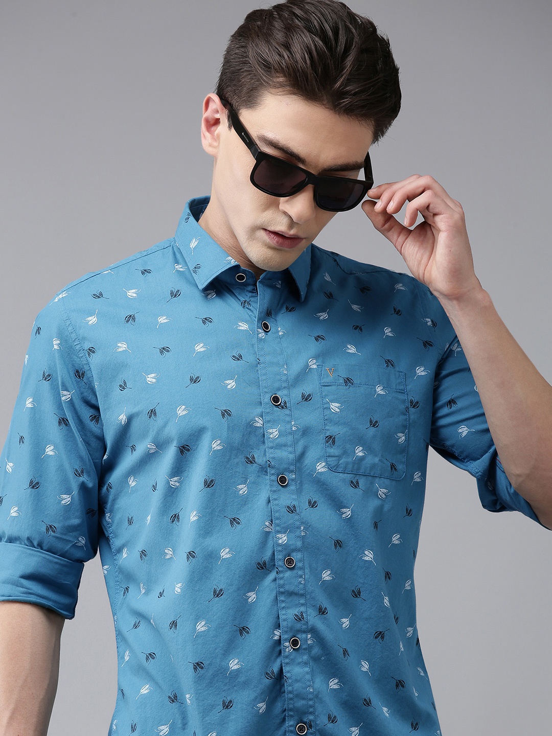 

Van Heusen Sport Men Slim Fit Floral Printed Pure Cotton Casual Shirt, Blue