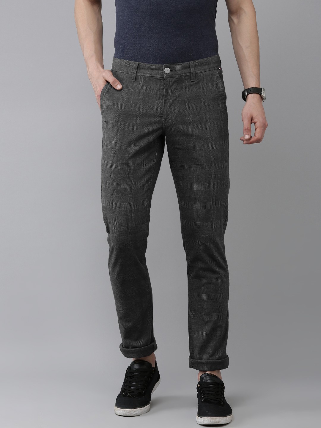 

Van Heusen Sport Men Slim Fit Mid-Rise Regular Trousers, Grey