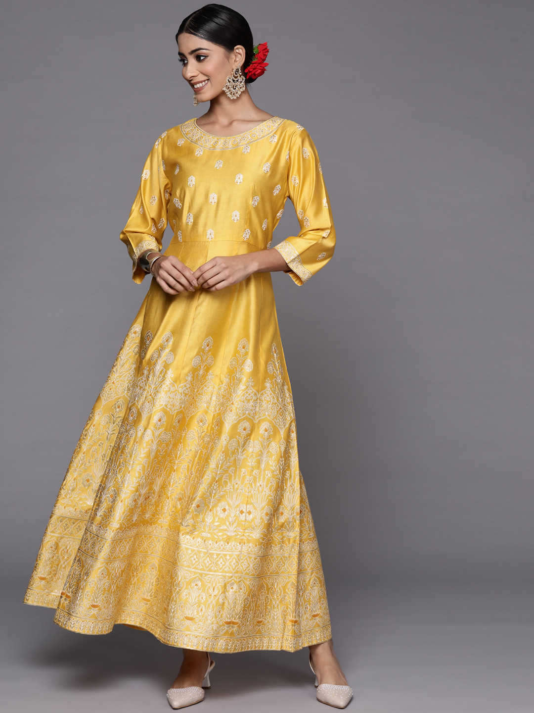 

Indo Era Yellow & Grey Floral Printed Liva Ethnic Maxi Dress