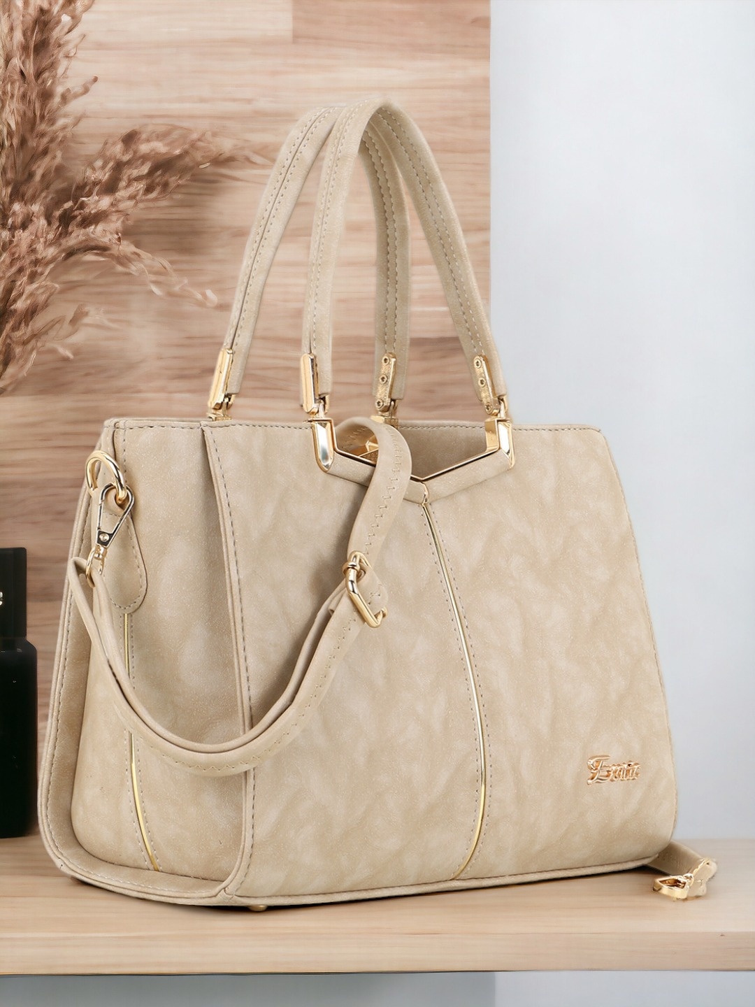 

Exotic Cream-Coloured PU Structured Handheld Bag