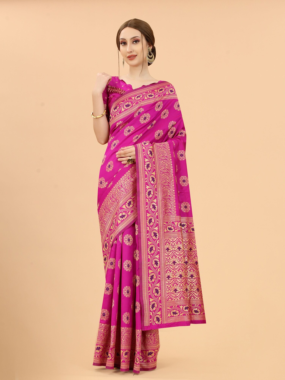 

SATYAM WEAVES Pink & Gold-Toned Woven Design Zari Silk Cotton Banarasi Saree