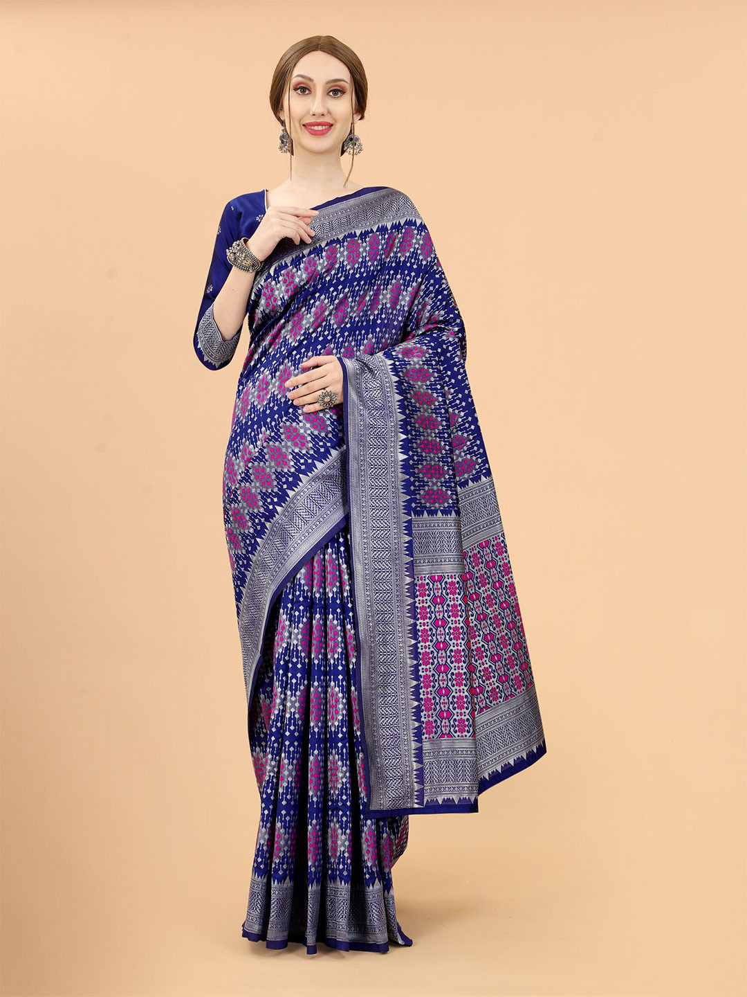 

SATYAM WEAVES Blue & Silver-Toned Woven Design Zari Silk Cotton Banarasi Saree