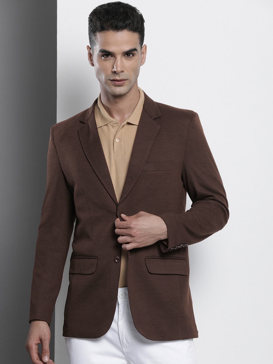 

The Indian Garage Co Men Solid Single-Breasted SlimFit Blazer, Brown
