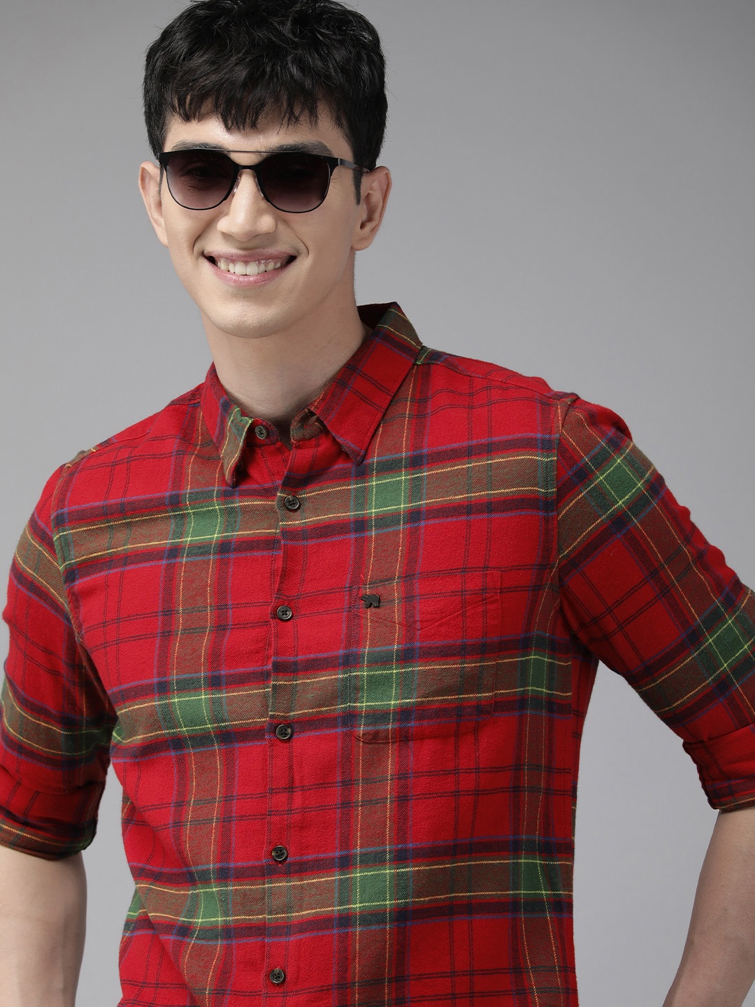 

THE BEAR HOUSE Men Red & Green Classic Slim Fit Checked Cotton Casual Shirt