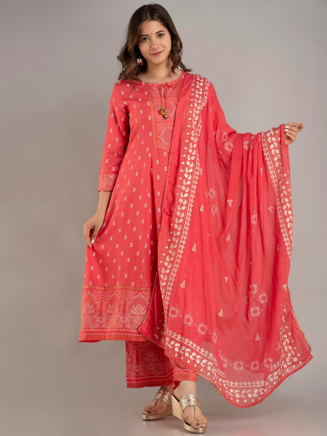 

misbis Women Peach-Coloured Ethnic Motifs Embroidered Empire Kurta with Palazzos & With Dupatta