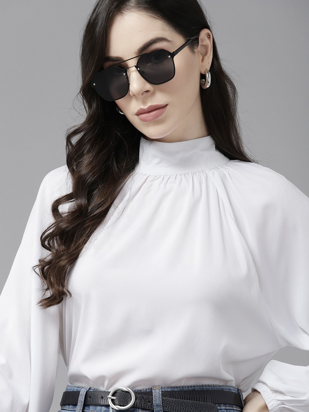

Roadster White Hight Neck Puff Sleeves Top