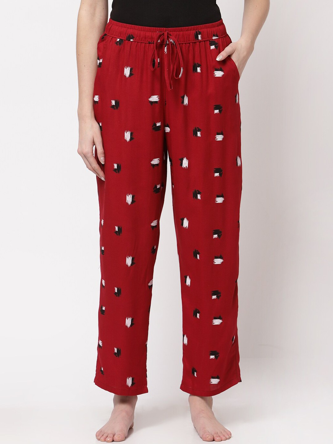 

Sweet Dreams Women Red Printed Cotton Lounge Pant