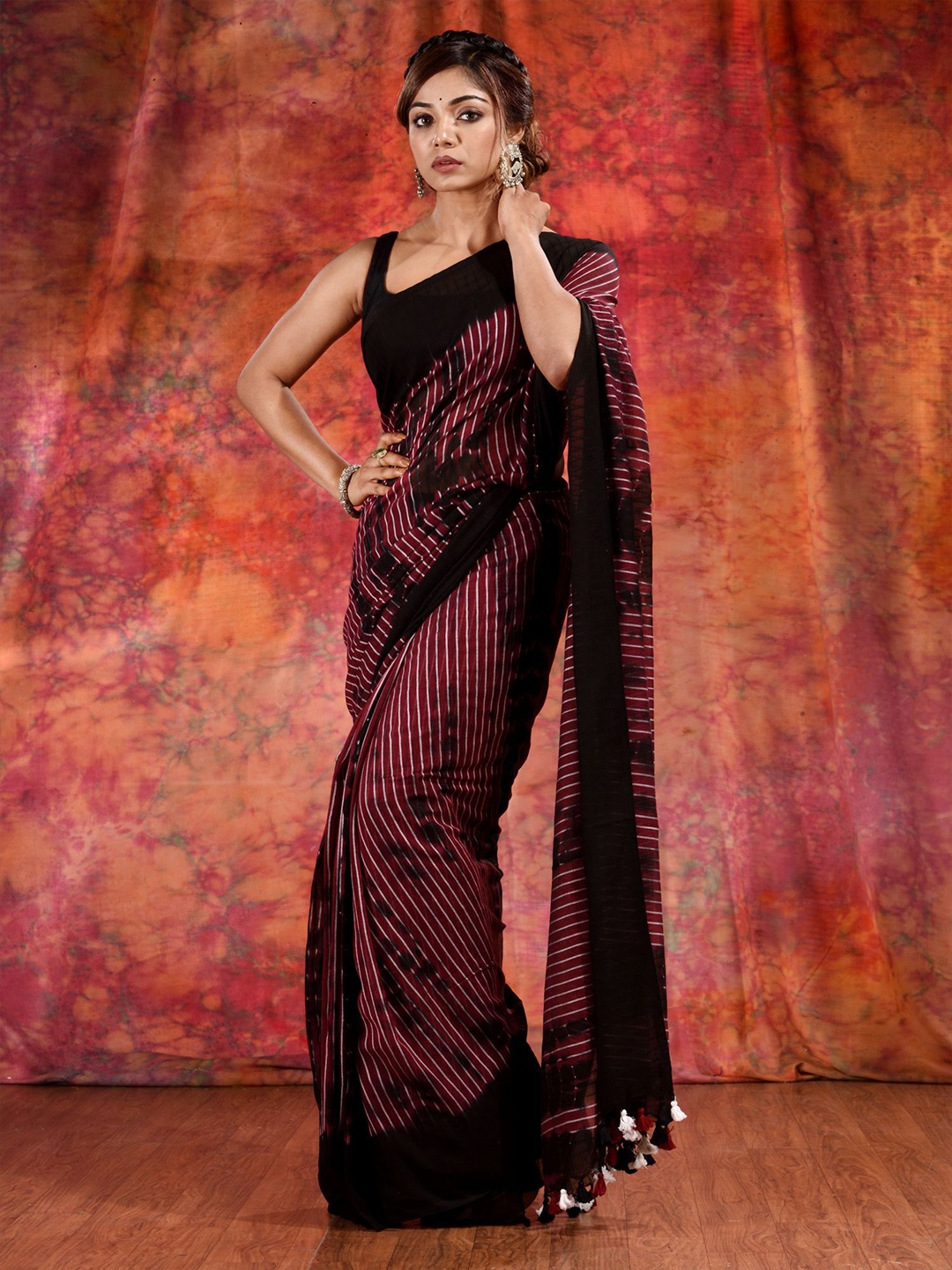 

Charukriti Magenta Striped Pure Cotton Saree