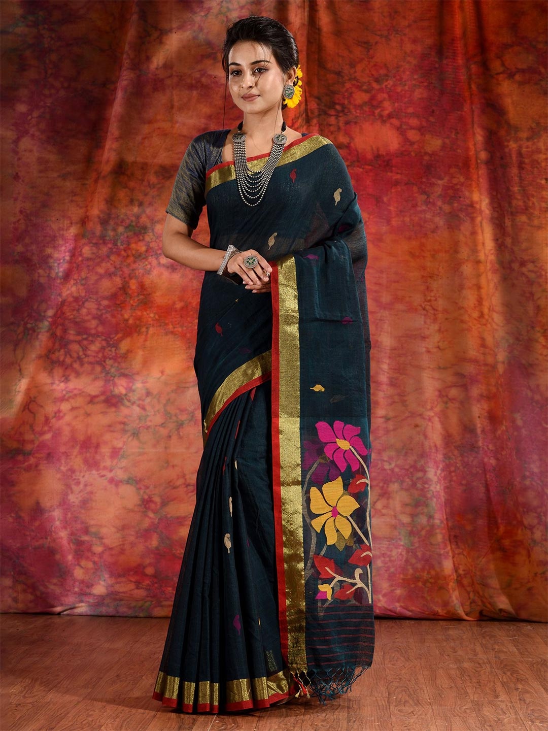 

Charukriti Black & Green Woven Design Pure Silk Saree