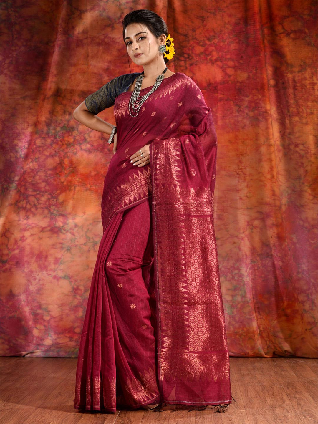 

Charukriti Red & Gold-Toned Woven Design Zari Silk Cotton Saree