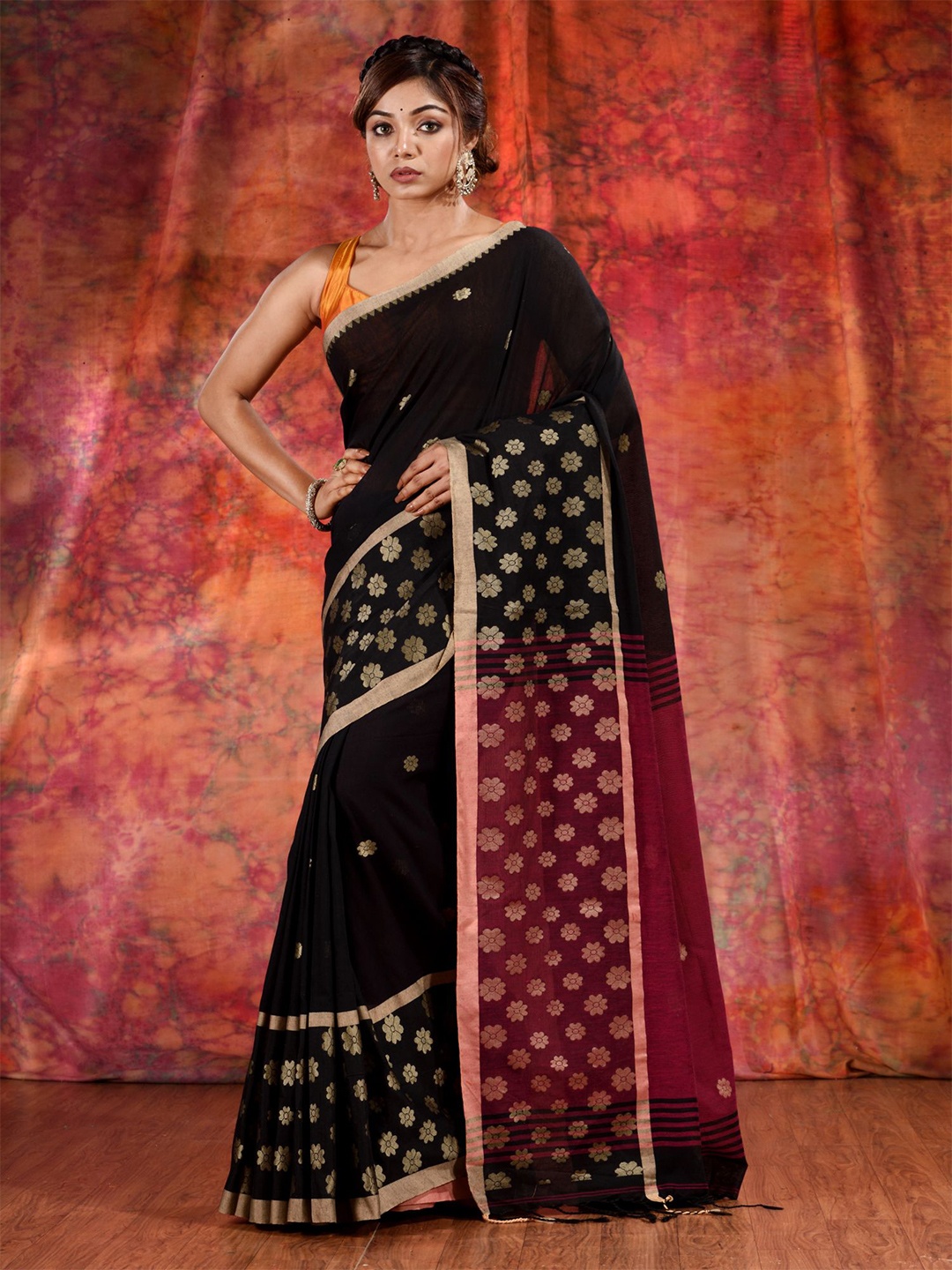 

Charukriti Black & Purple Floral Zari Pure Cotton Saree