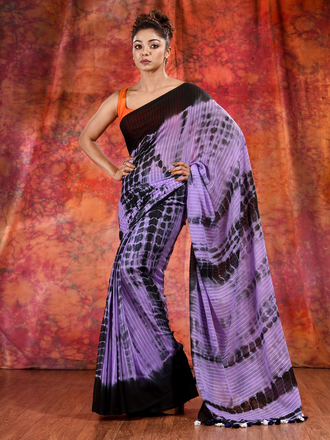 

Charukriti Violet & Black Tie and Dye Pure Cotton Saree