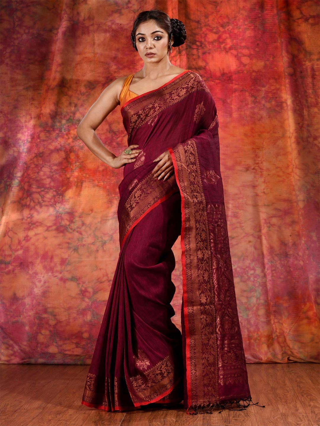 

Charukriti Red & Gold-Toned Woven Design Zari Pure Linen Saree