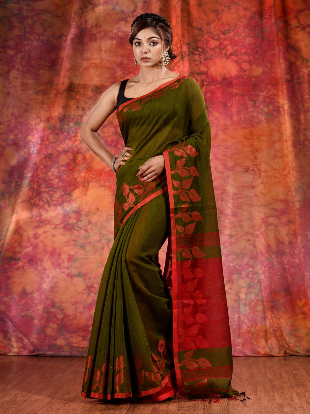 

Charukriti Green & Green Woven Design Saree