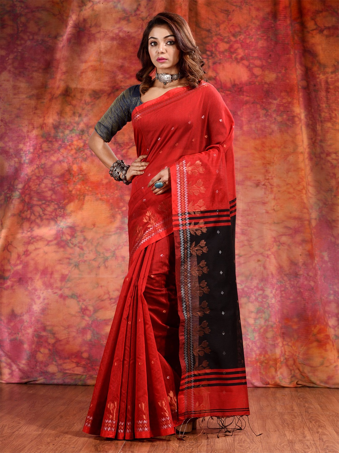 

Charukriti Red & Black Woven Design Zari Pure Cotton Saree