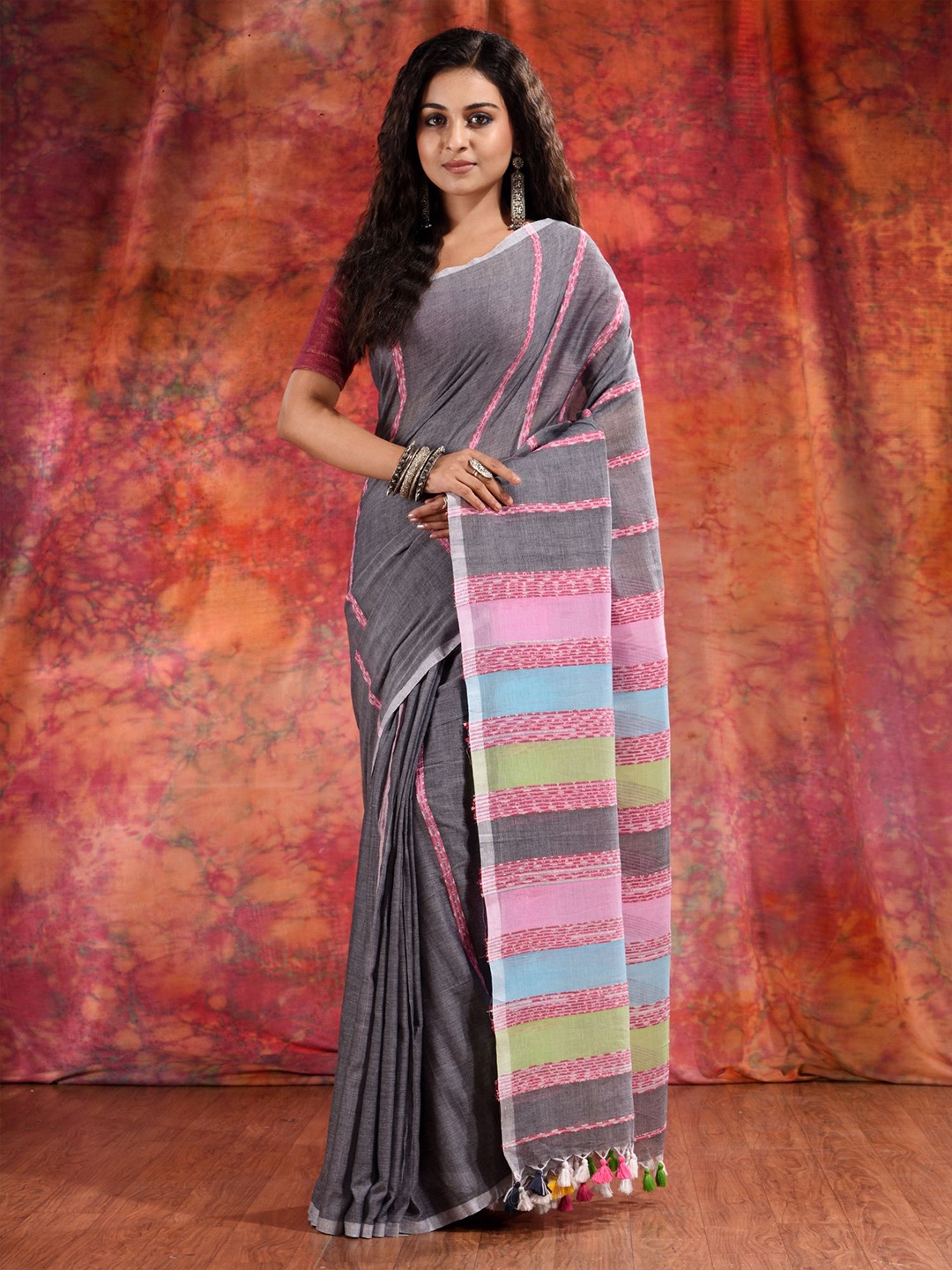 

Charukriti Grey & Pink Striped Pure Cotton Saree