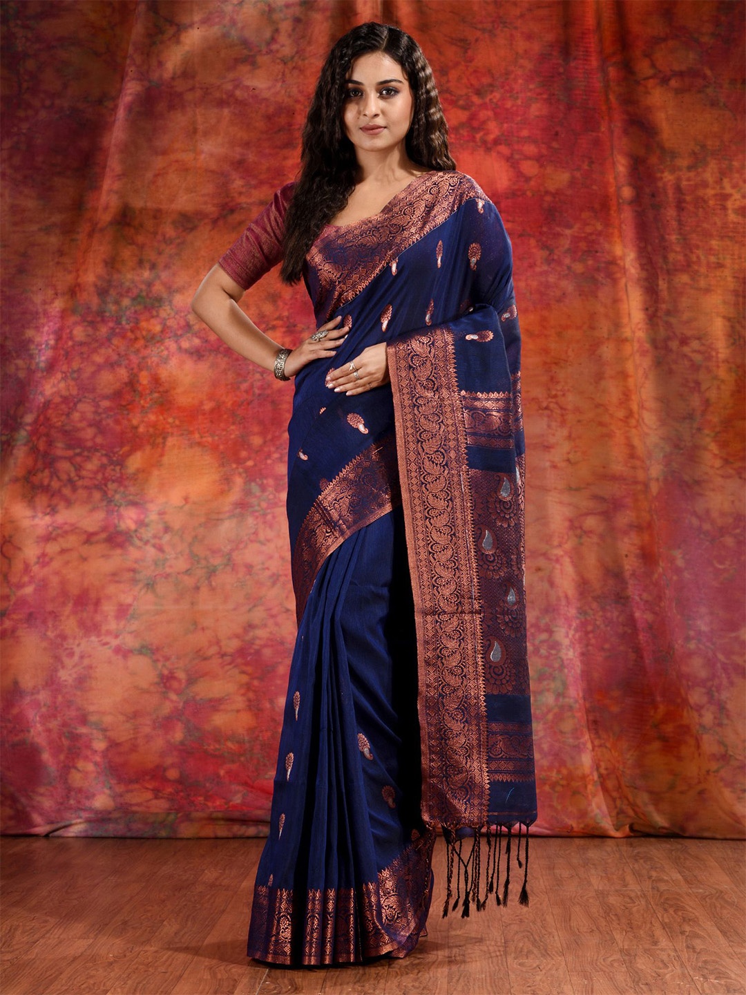 

Charukriti Navy Blue & Copper-Toned Paisley Zari Pure Linen Saree