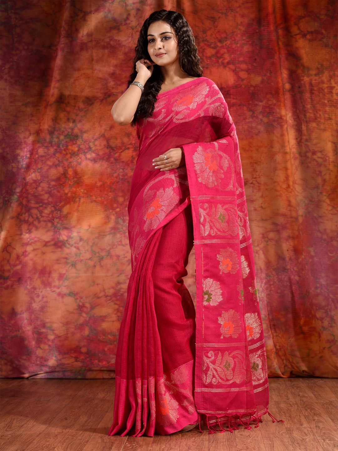 

Charukriti Pink & Gold-Toned Floral Pure Linen Saree