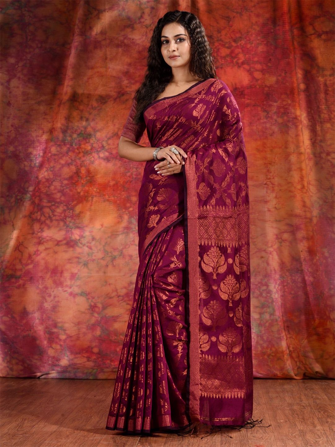

Charukriti Women Magenta Woven Design Zari Saree