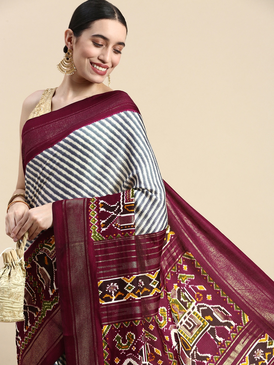 

Mitera Ethnic Motifs Pashmina Silk Saree, Maroon