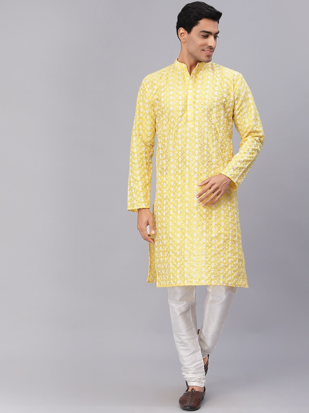 

NEUDIS Men Yellow & White Floral Embroidered Grandeur & Majestic Artwork Kurta