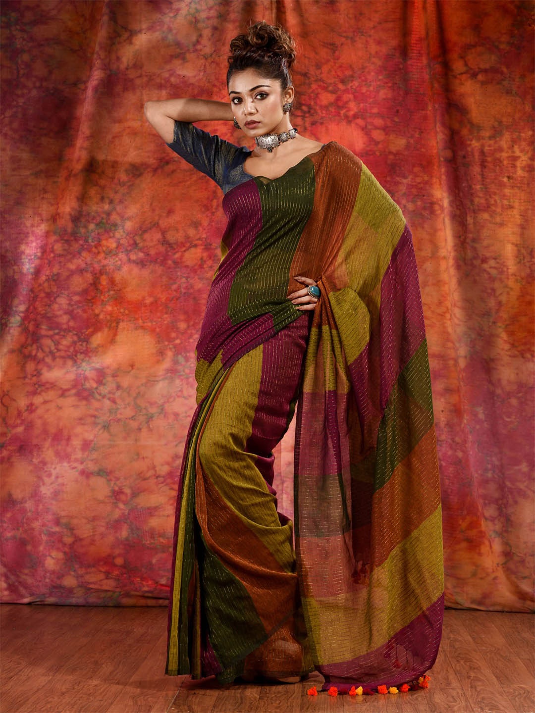 

Charukriti Black & Maroon Woven Design Pure Cotton Saree