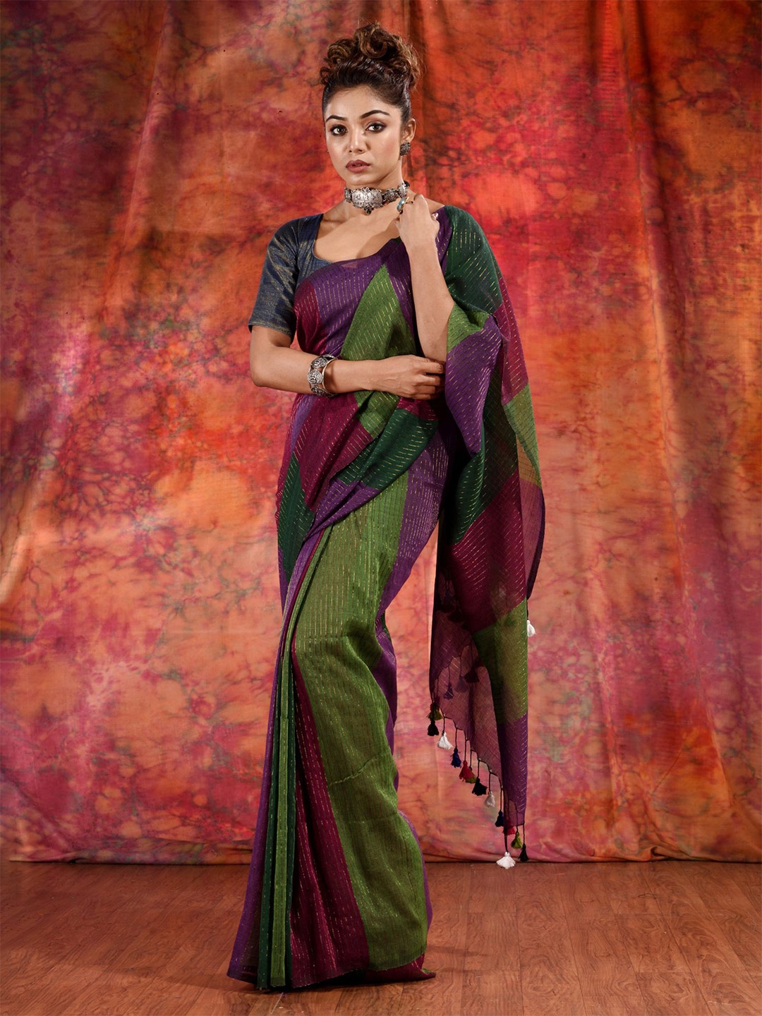 

Charukriti Green & Purple Woven Design Pure Cotton Saree