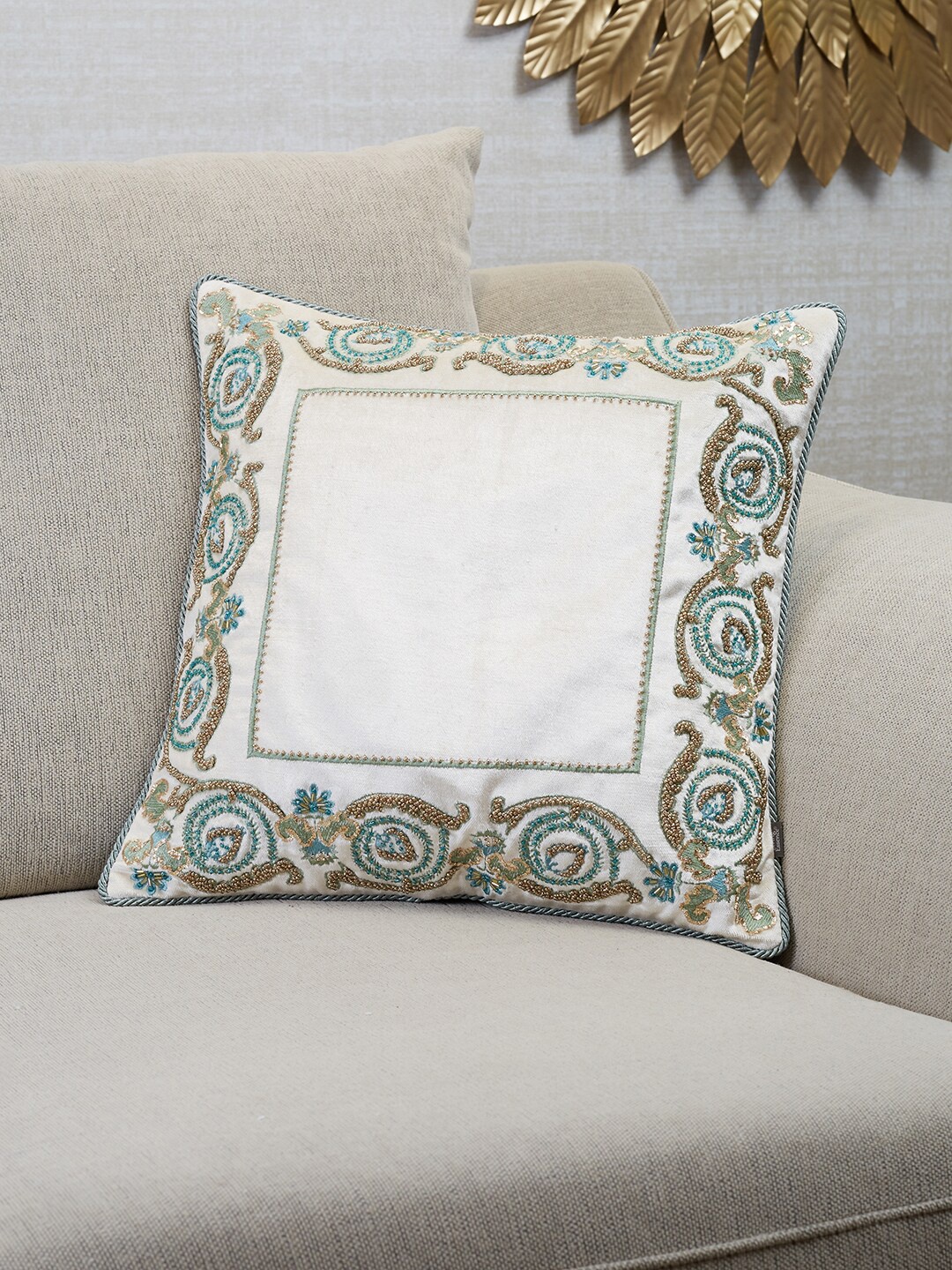 

HomeTown White & Blue Embellished Velvet Square Cushion Covers
