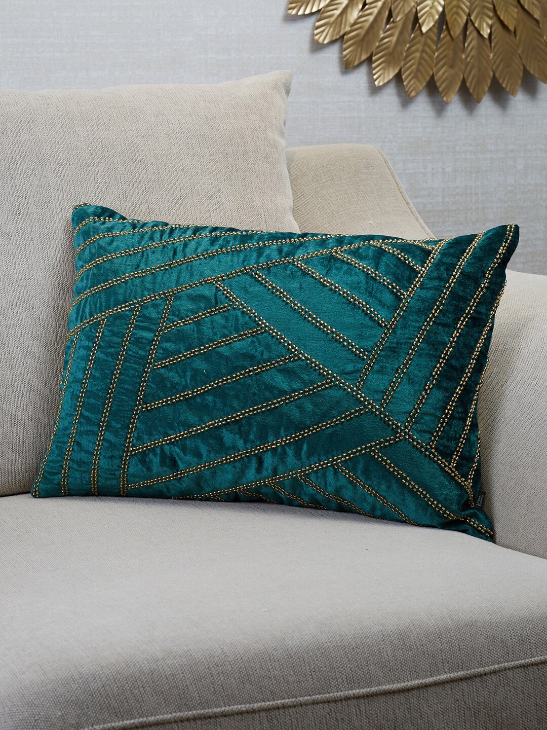 

HomeTown Green & Gold-Toned Embellished Rectangle Cushion Cover