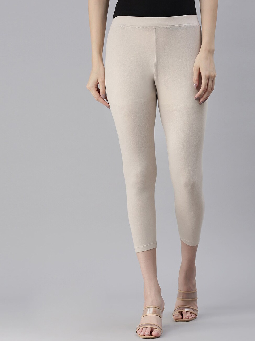 

Kryptic Women Camel Brown Solid Three-Fourth Length Slim-Fit Leggings