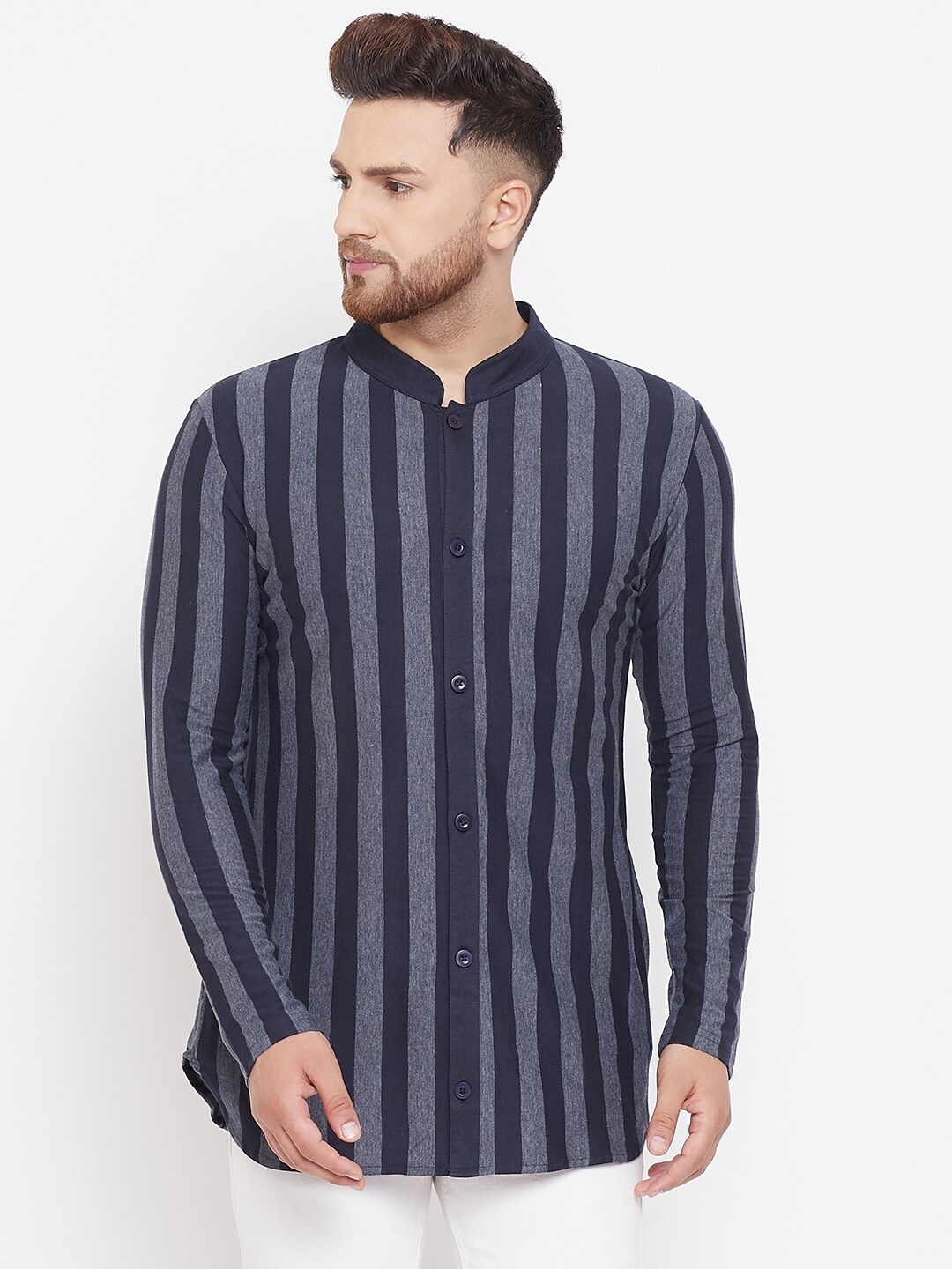 

Hypernation Men Blue Slim Fit Striped Casual Shirt