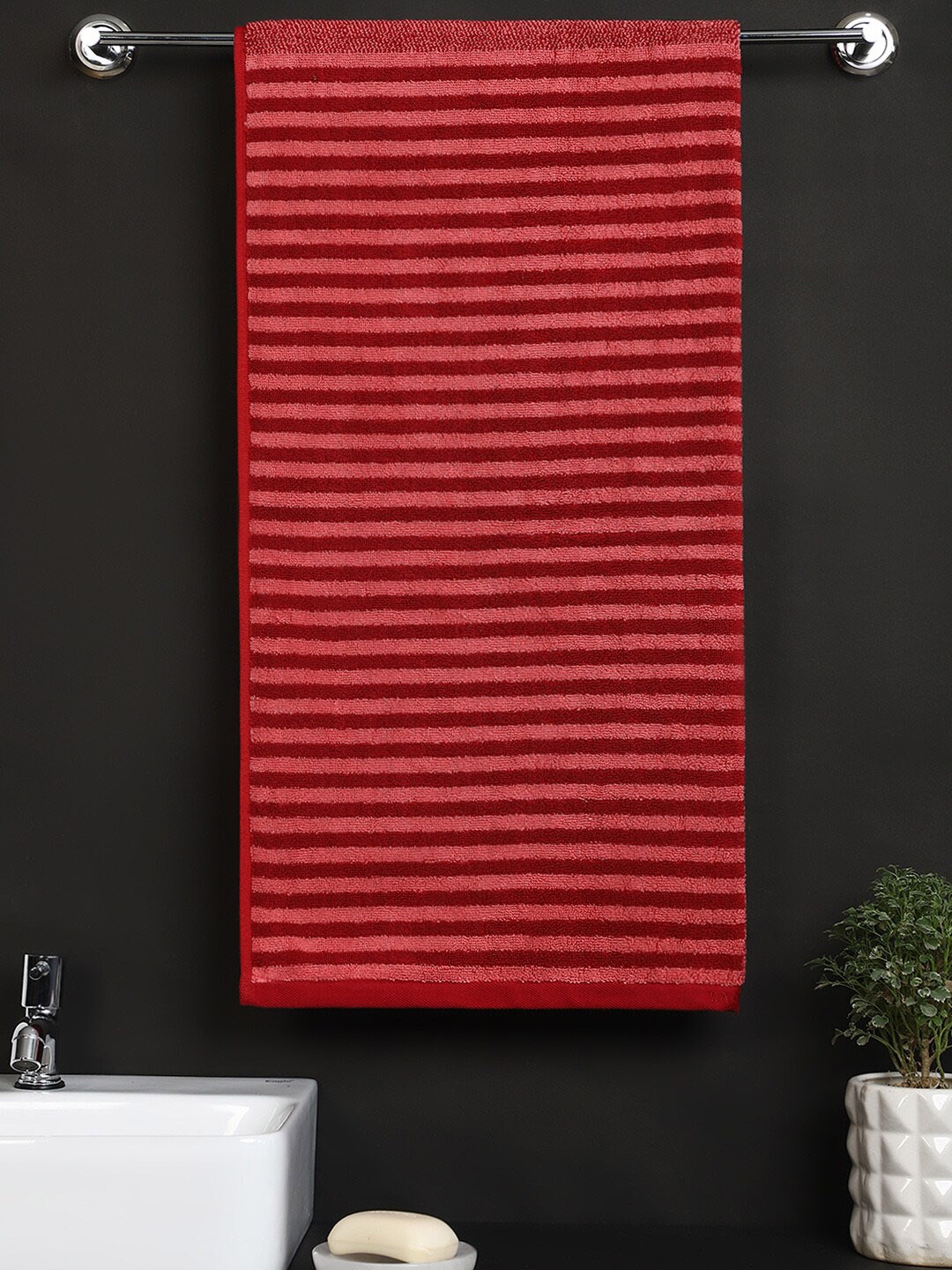 

Raymond Home Red Solid 500 GSM Pure Cotton Bath Towel