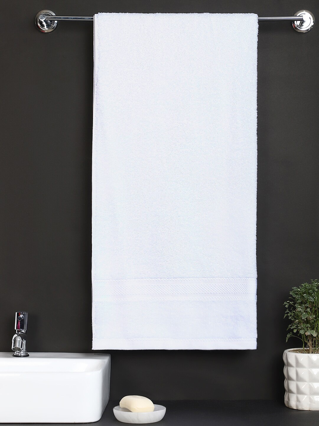 

Raymond Home Unisex White Solid 400 GSM Cotton Bath Towels
